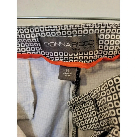 Donna Ricco Print Ankle Pants - Picture 6 of 6